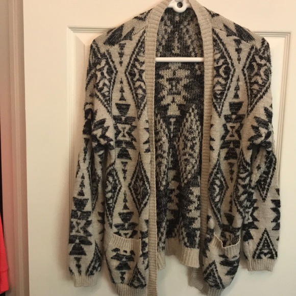 ⭐️ Garage cardigan 2/30$ - Picture 1 of 4